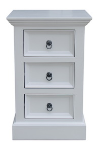 white furniture,white bedside